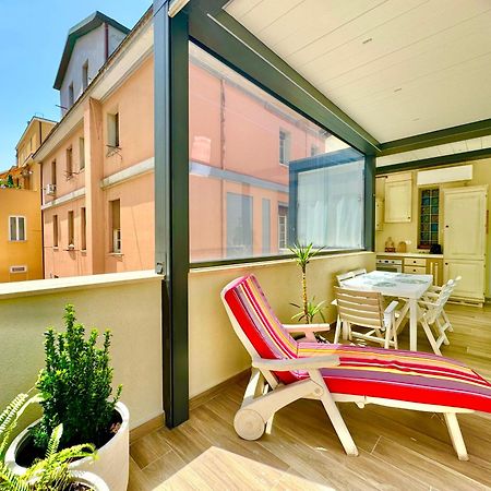 Pescara Centro Silenzioso E Confortevole Con Terrazzo Bioclimatico A 2 Minuti Dal Mare Extérieur photo